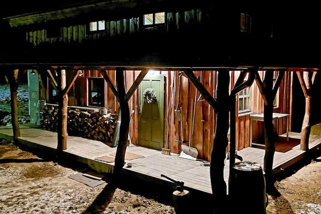 Chalet Boruvka - Biofarma Na Samote V Lesich Benesov  Экстерьер фото