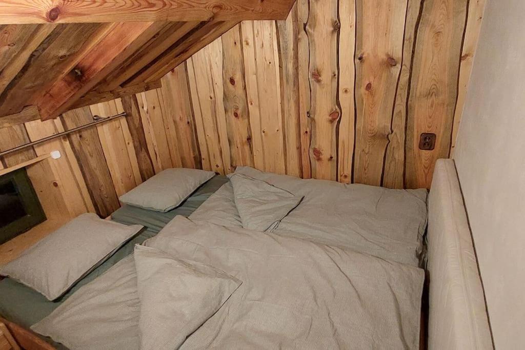 Chalet Boruvka - Biofarma Na Samote V Lesich Benesov  Экстерьер фото